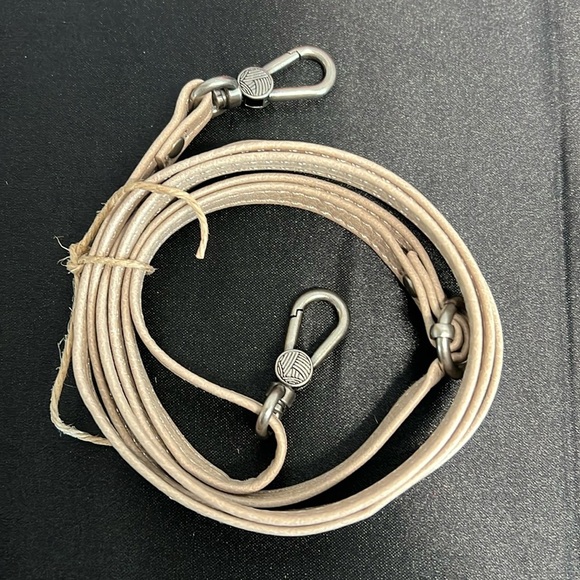 Sakroots | Cyan Smart Phone Crossbody/Wallet/Wristlet ~ Made Recycled Bottles ♻️ - Picture 5 of 14